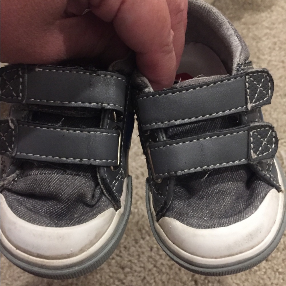 See Kia run shoes